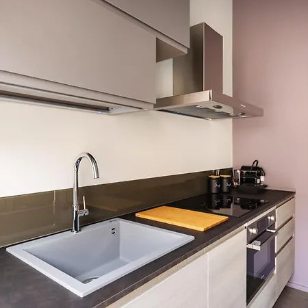 Donizetti Cityscape アパート